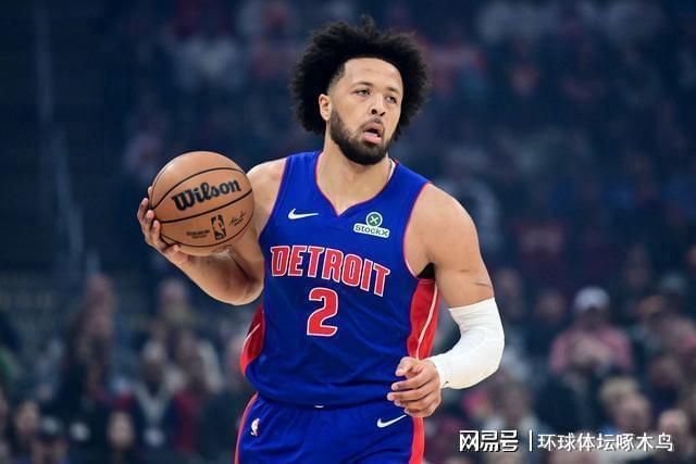 杏彩体育app下载-阿伦砍下21分4篮板 NBA常规赛太阳半场63-56领先活塞
